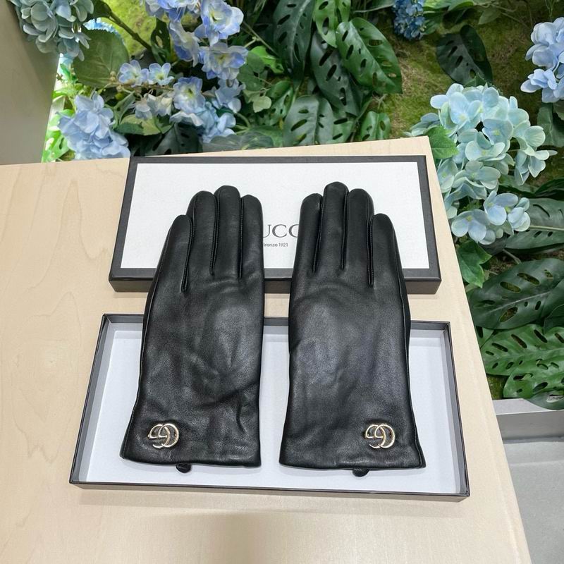 Gucci Gloves M L 111118